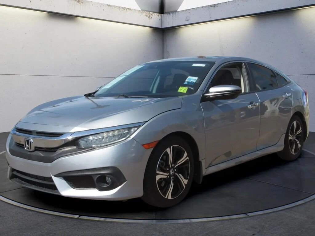 2017 Honda Civic Touring — photo 1 of 13