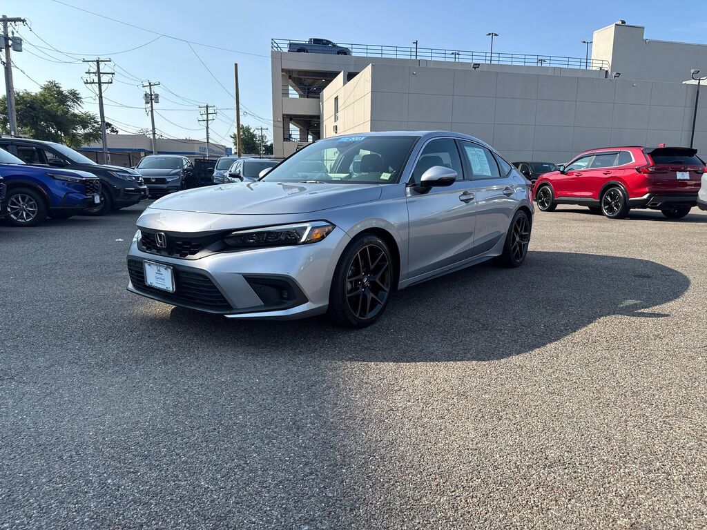 2023 Honda Civic Sport Touring — photo 1 of 13