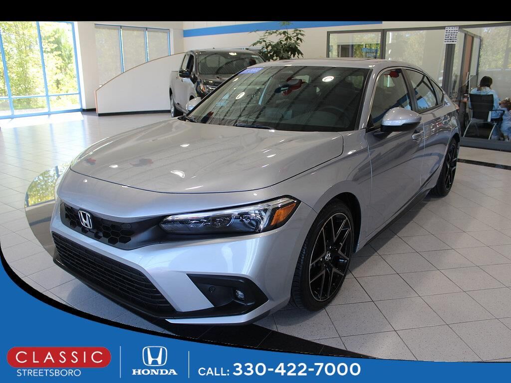 2022 Honda Civic Sport Touring — photo 1 of 13
