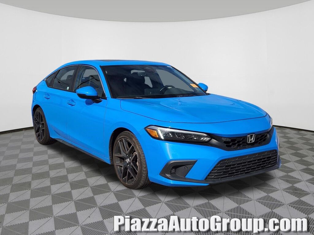2024 Honda Civic Sport Touring — photo 1 of 10