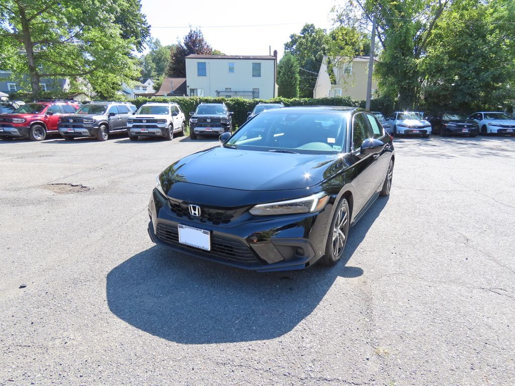 2024 Honda Civic Hatchback 2.0L LX — photo 1 of 7