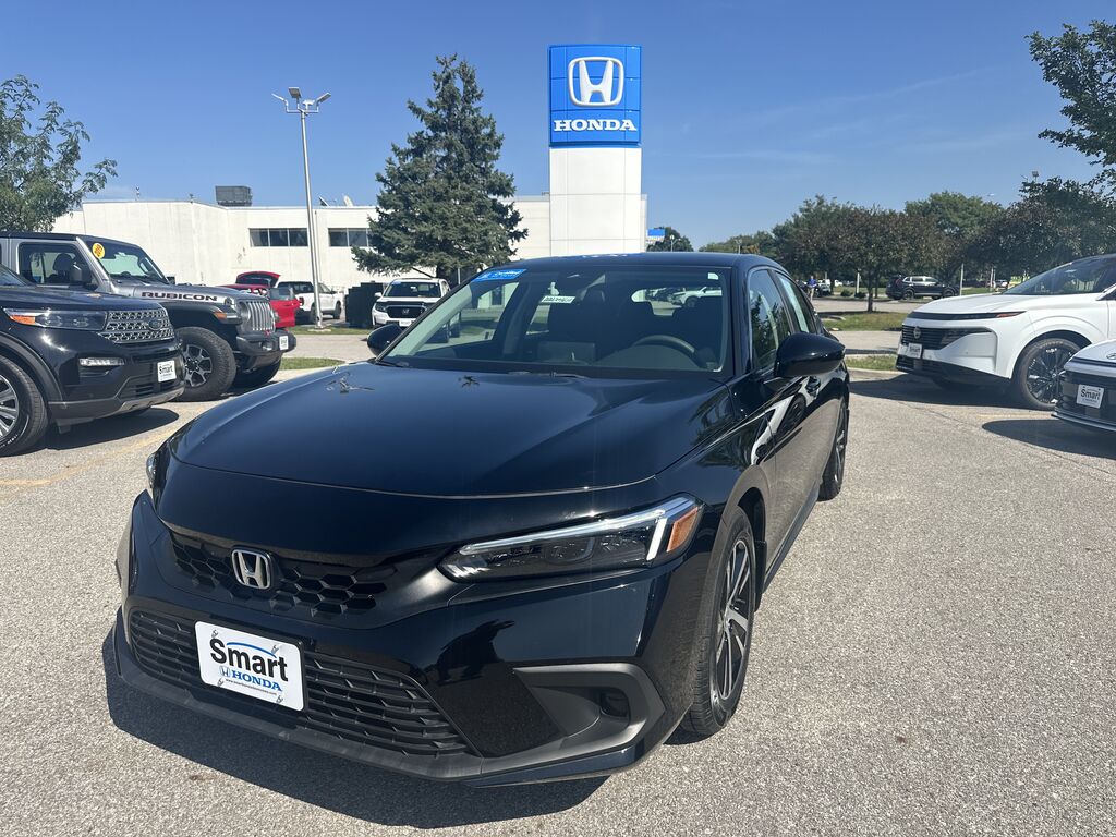 2024 Honda Civic Hatchback 2.0L LX — photo 1 of 7