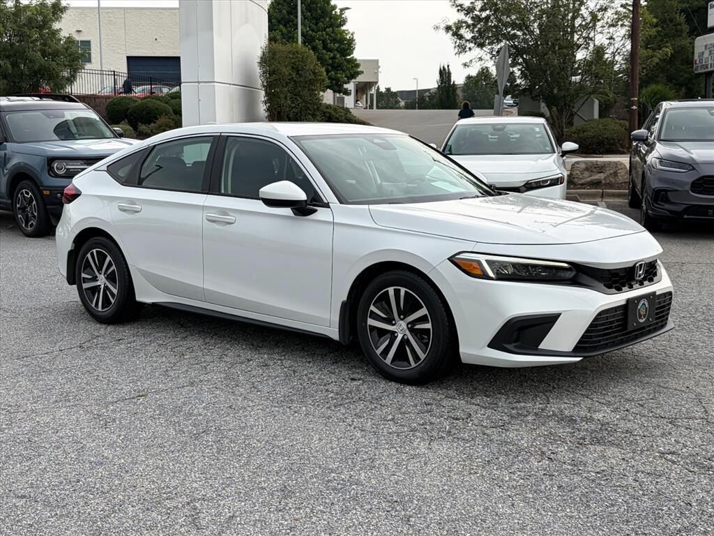 2024 Honda Civic LX — photo 1 of 13