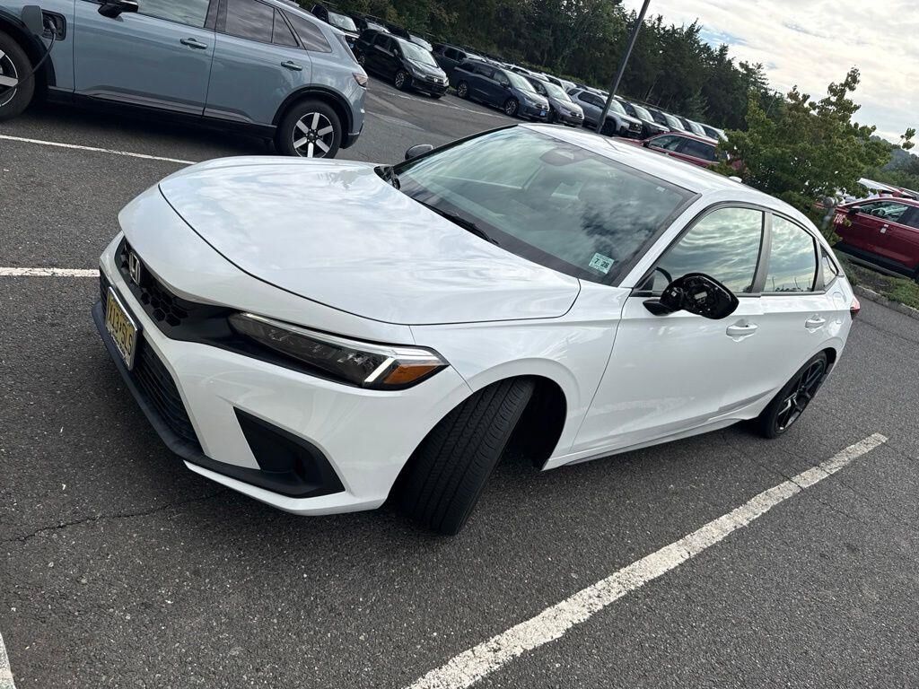 2023 Honda Civic Sport — photo 1 of 13