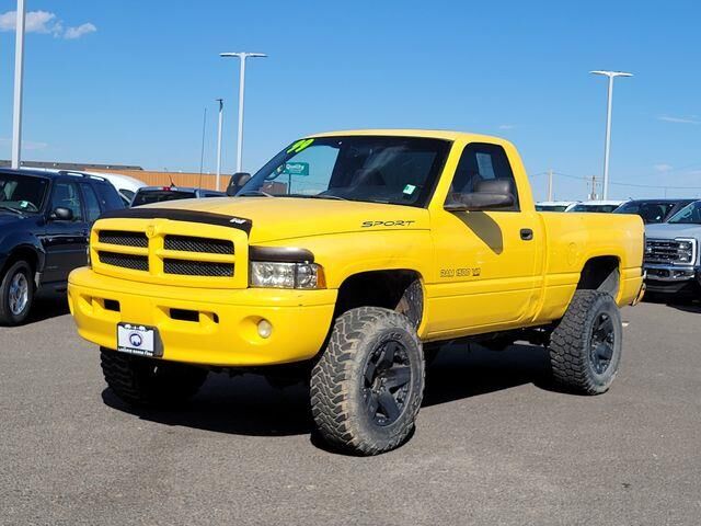 1999 Dodge Ram 1500 ST — photo 1 of 13
