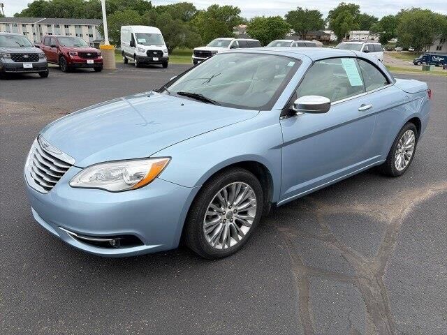 2013 Chrysler 200 Limited