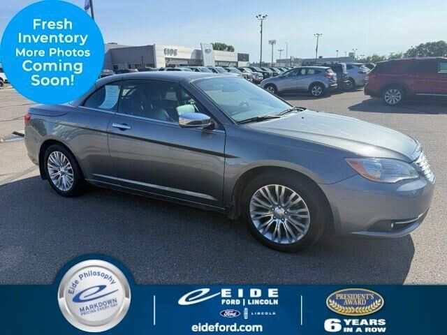2013 Chrysler 200 Limited