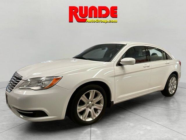 2013 Chrysler 200 Touring