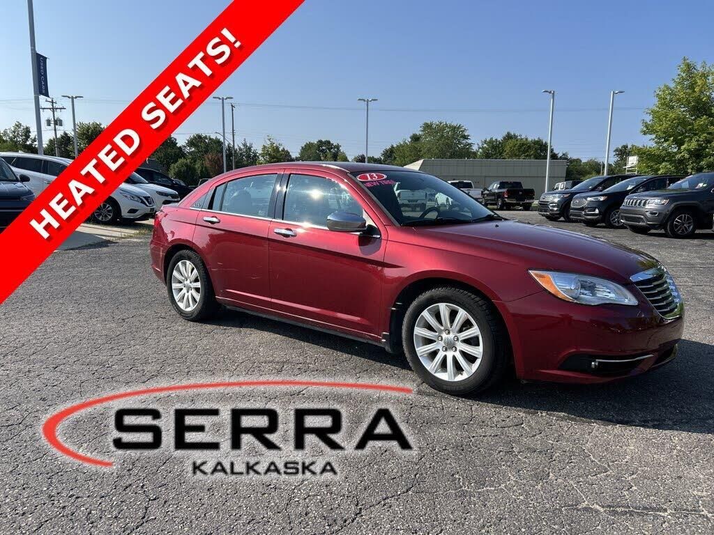 2013 Chrysler 200 Limited — photo 1 of 1