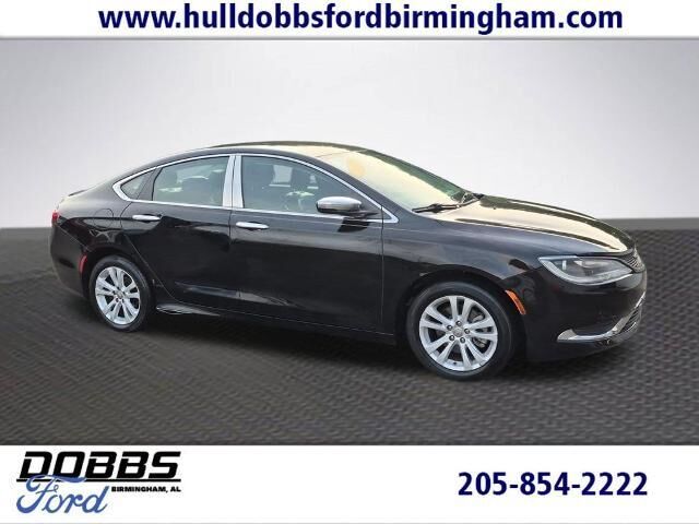2017 Chrysler 200 Limited — photo 1 of 2