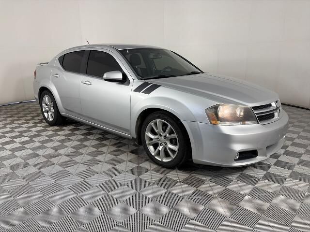 2012 Dodge Avenger R/T
