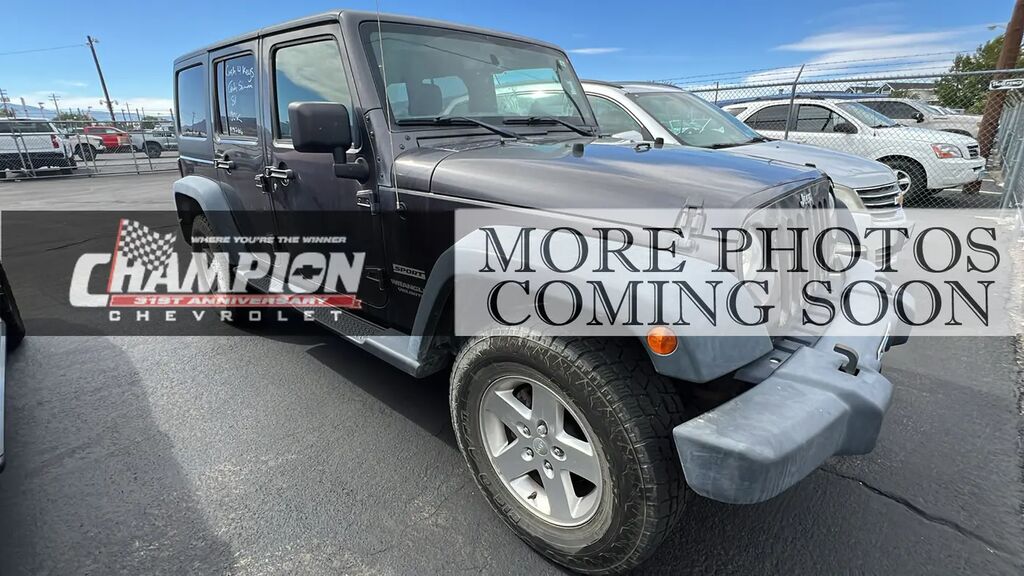 2016 Jeep Wrangler Unlimited Sport — photo 1 of 3