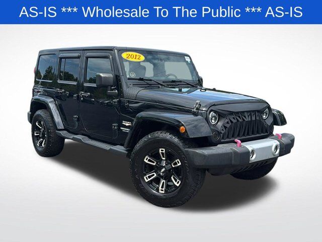 2012 Jeep Wrangler Unlimited Sahara — photo 1 of 12