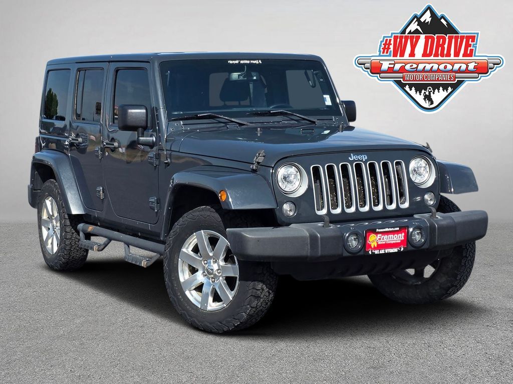 2017 Jeep Wrangler Unlimited Unlimited Sahara — photo 1 of 13