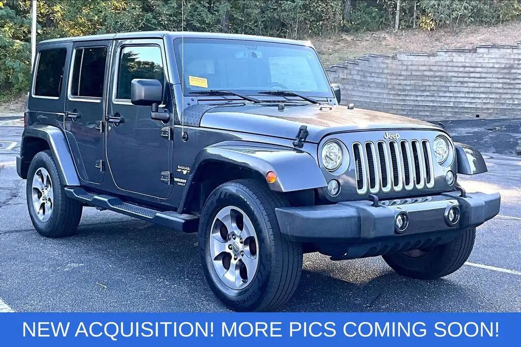 2017 Jeep Wrangler Unlimited Sahara — photo 1 of 7