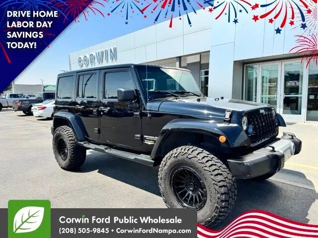 2013 Jeep Wrangler Unlimited Sahara — photo 1 of 13