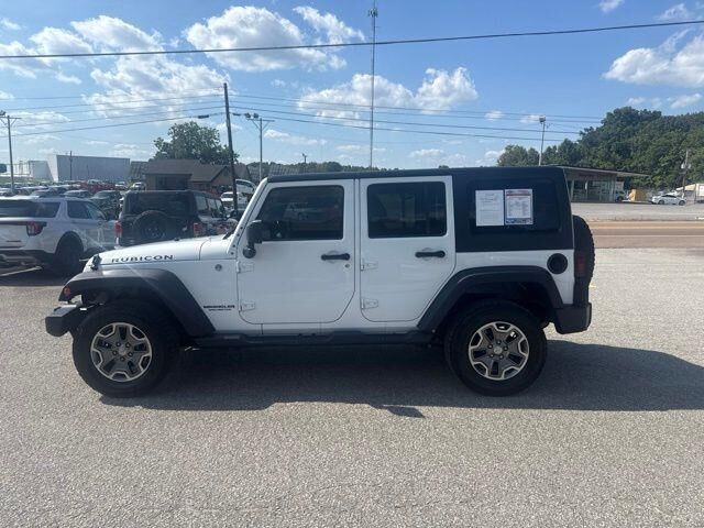 2015 Jeep Wrangler Unlimited Rubicon — photo 1 of 13