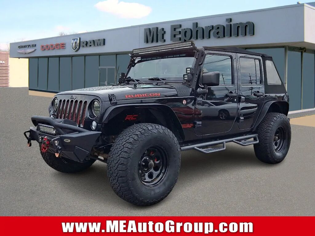 2016 Jeep Wrangler Unlimited Rubicon — photo 1 of 13