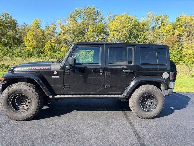 2017 Jeep Wrangler Unlimited Rubicon — photo 1 of 13