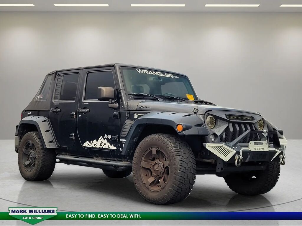 2015 Jeep Wrangler Unlimited Sahara — photo 1 of 11