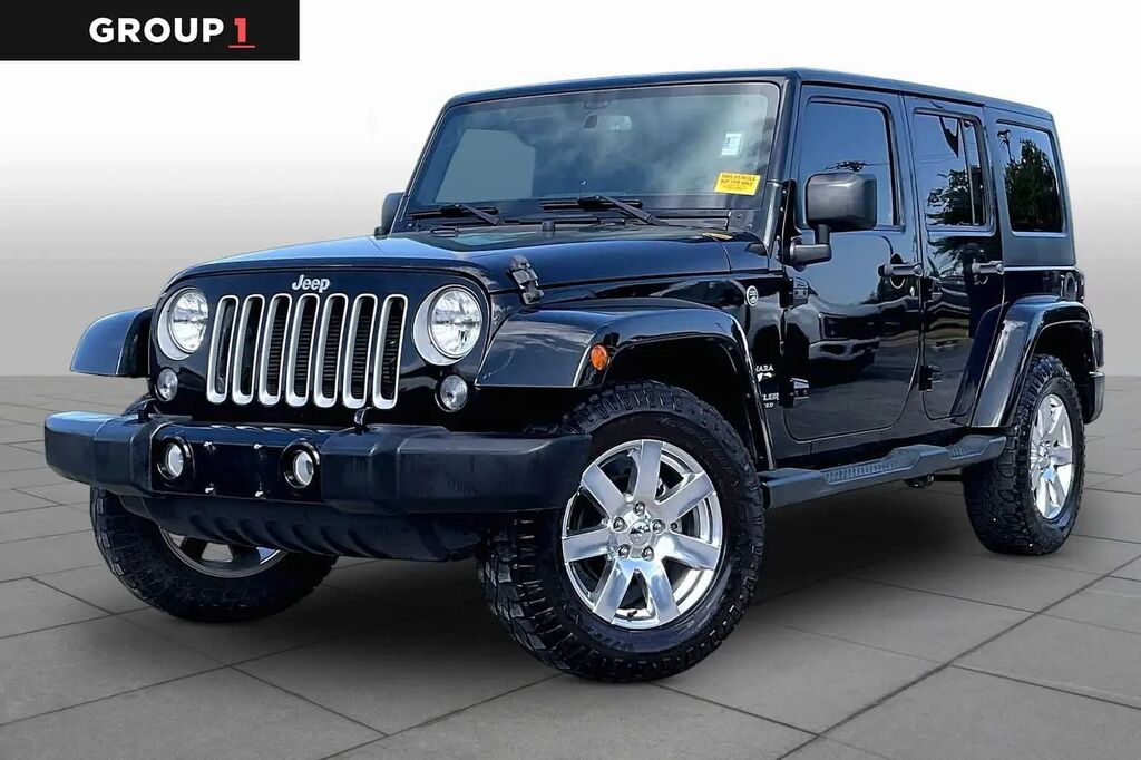 2016 Jeep Wrangler Unlimited Sahara — photo 1 of 12