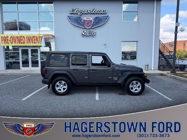 2018 Jeep Wrangler Unlimited Sport — photo 1 of 13
