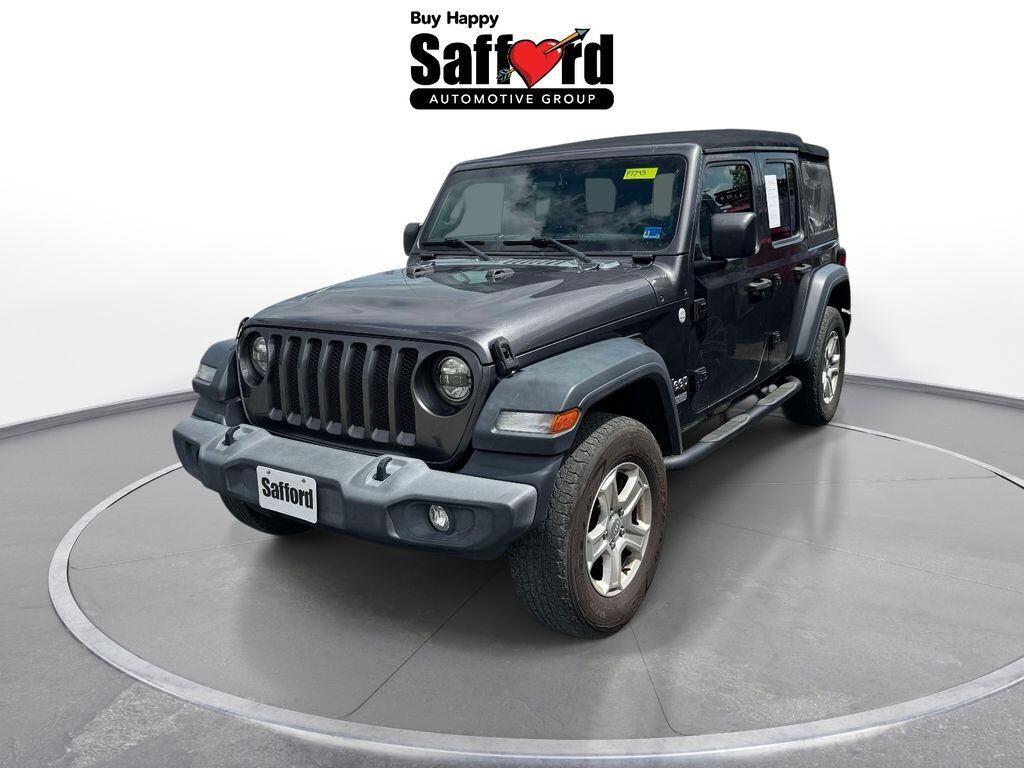 2018 Jeep Wrangler Unlimited Sport — photo 1 of 12