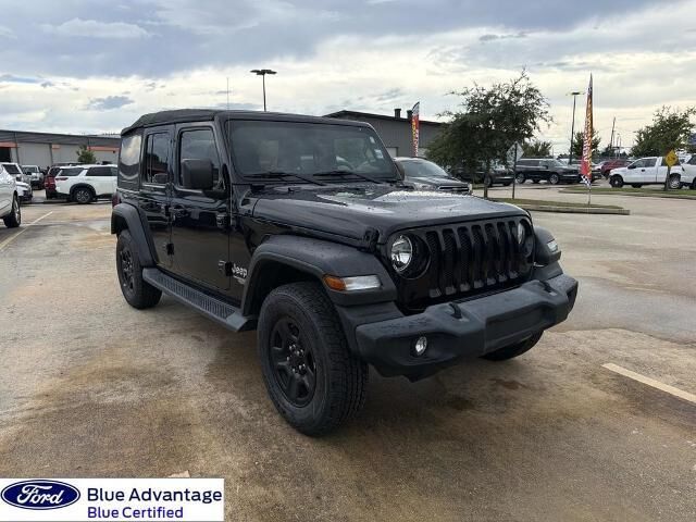 2019 Jeep Wrangler Unlimited Sport — photo 1 of 13