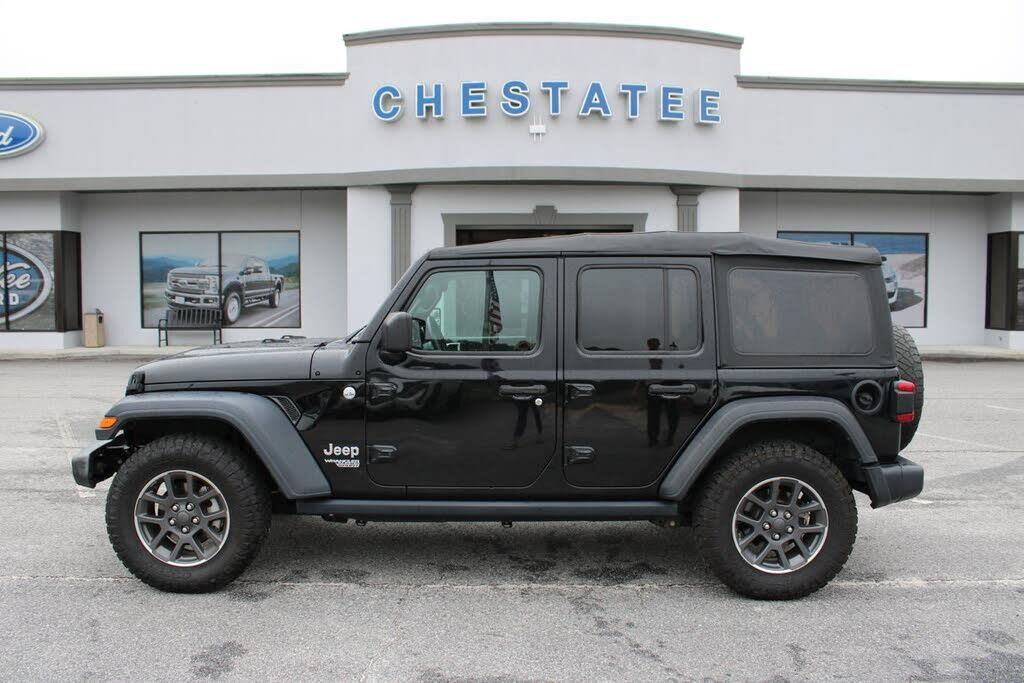 2018 Jeep Wrangler Unlimited Sport — photo 1 of 1