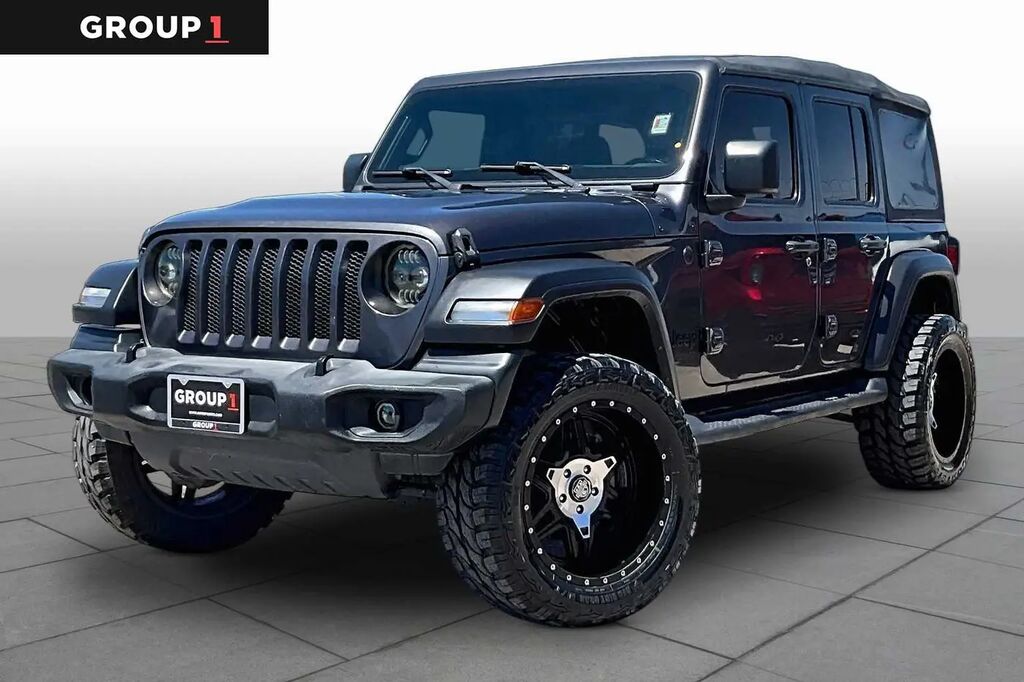 2022 Jeep Wrangler Unlimited Sport — photo 1 of 13