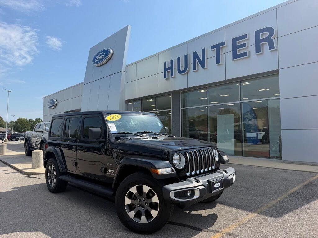 2023 Jeep Wrangler Sahara — photo 1 of 1
