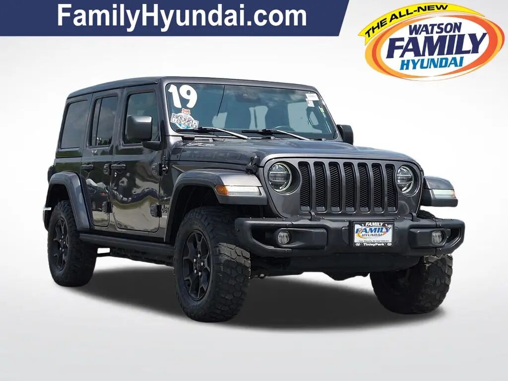 2019 Jeep Wrangler Unlimited Sahara — photo 1 of 13
