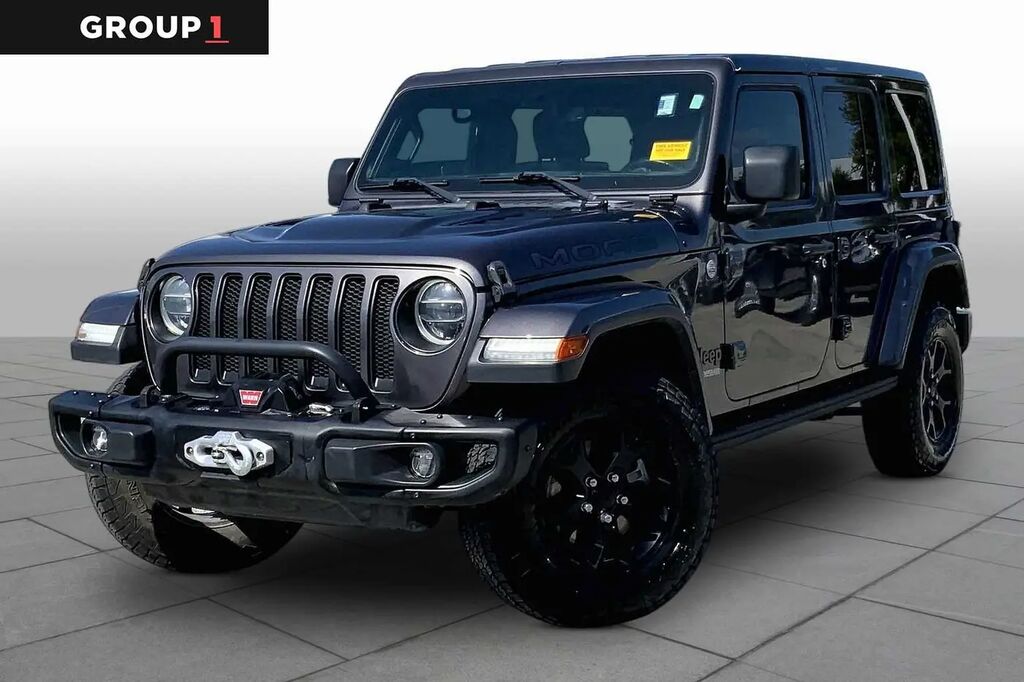 2018 Jeep Wrangler Unlimited Sahara — photo 1 of 12