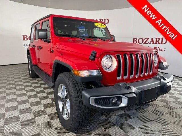 2019 Jeep Wrangler Unlimited Sahara — photo 1 of 13