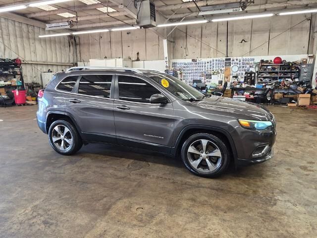 2019 Jeep Cherokee Limited — photo 1 of 13