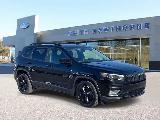 2019 Jeep Cherokee Latitude Plus — photo 1 of 13