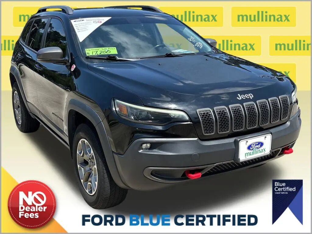 2020 Jeep Cherokee Trailhawk — photo 1 of 10