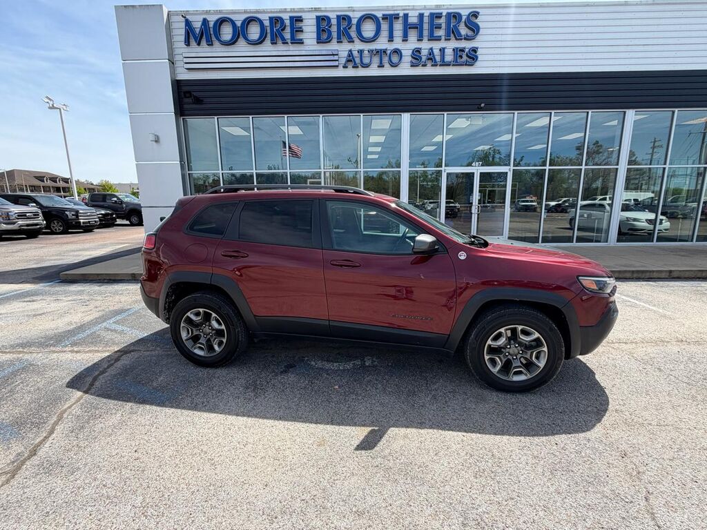 2019 Jeep Cherokee — photo 1 of 11