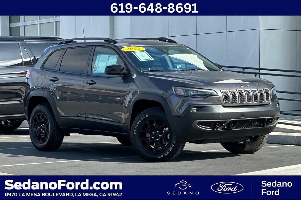 2022 Jeep Cherokee Trailhawk — photo 1 of 14