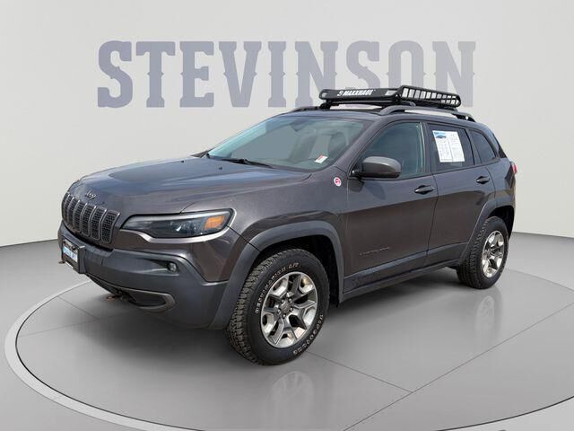 2019 Jeep Cherokee Trailhawk — photo 1 of 13