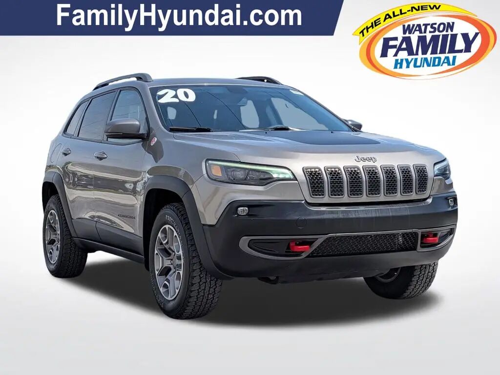 2020 Jeep Cherokee Trailhawk — photo 1 of 13