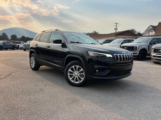 2019 Jeep Cherokee Latitude — photo 1 of 13