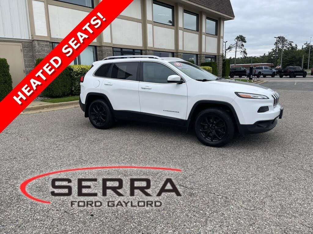 2017 Jeep Cherokee Latitude — photo 1 of 1