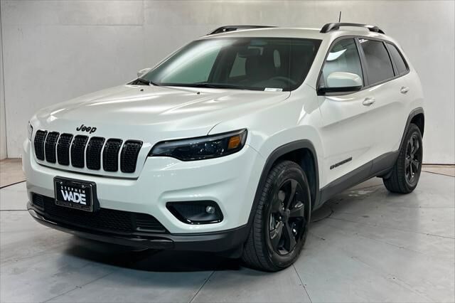 2019 Jeep Cherokee Altitude — photo 1 of 13