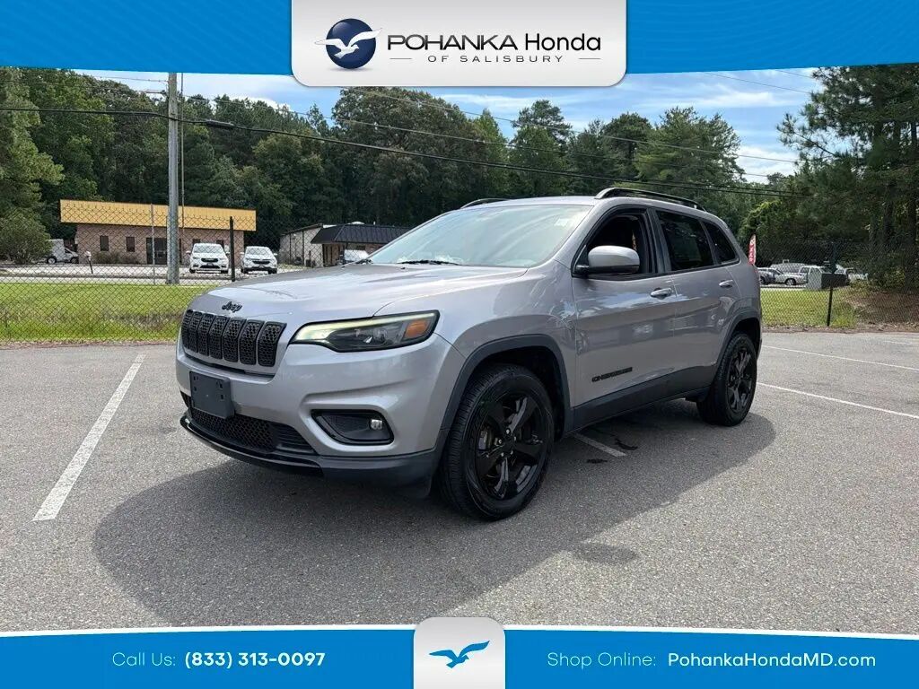 2019 Jeep Cherokee Latitude Plus — photo 1 of 13