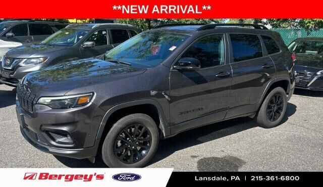 2023 Jeep Cherokee Altitude Lux