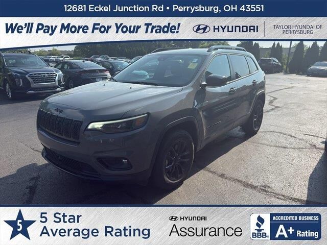 2023 Jeep Cherokee Altitude Lux — photo 1 of 2