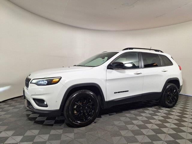 2023 Jeep Cherokee Altitude Lux — photo 1 of 1