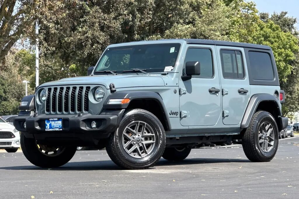 2024 Jeep Wrangler Sport — photo 1 of 13