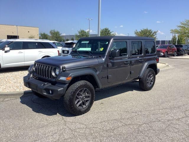 2025 Jeep Wrangler Sport — photo 1 of 13